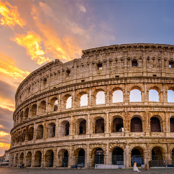 The Italian Crisis: Interplay of Politics and Financial Markets